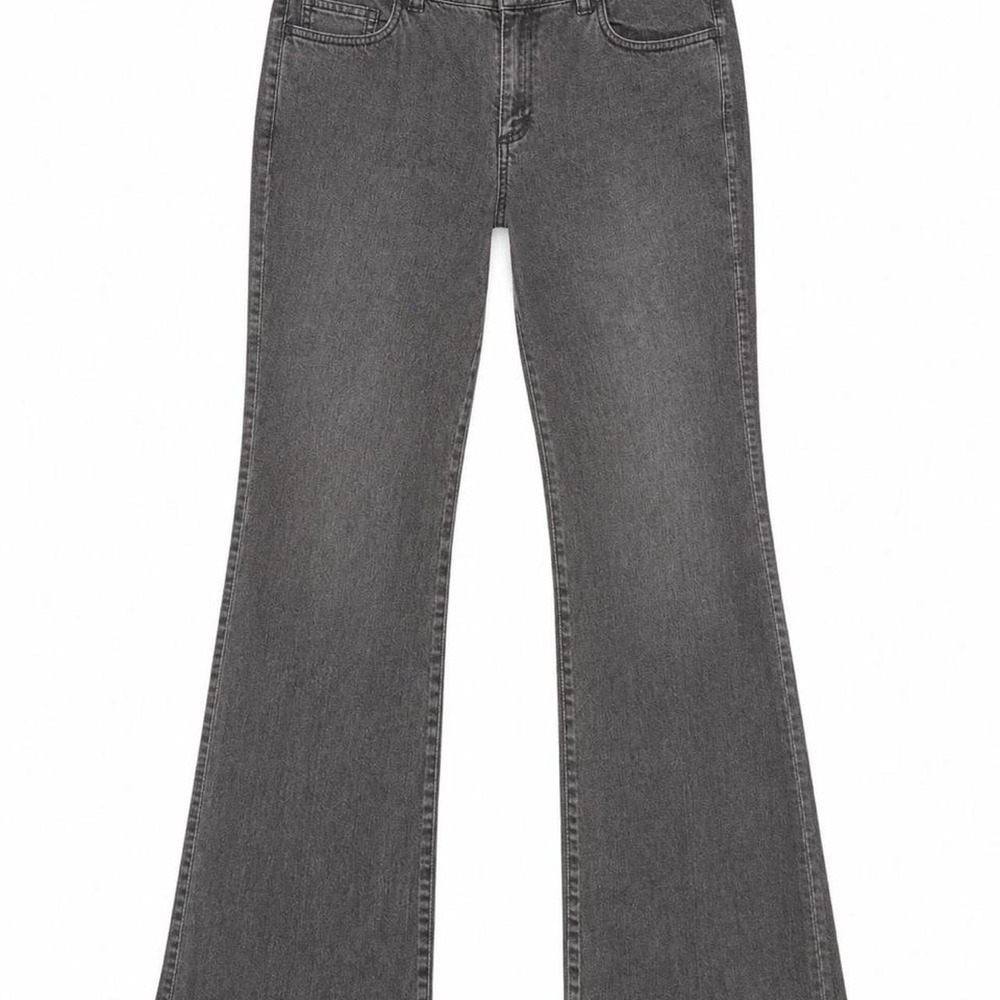 Lafayette 148 New York Classic Gray Wash Flare Jeans Size 8 Fall Quiet Luxury